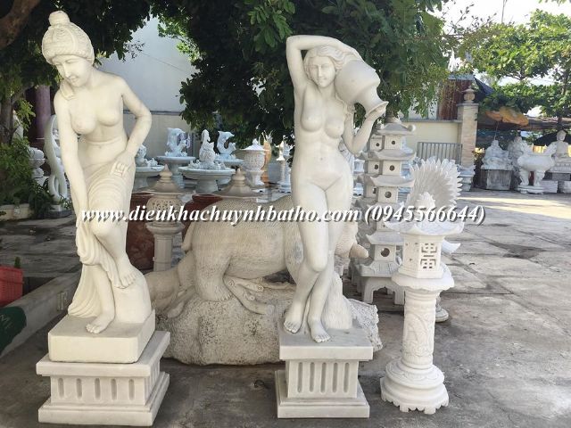 Tượng cô gái nghệ thuật