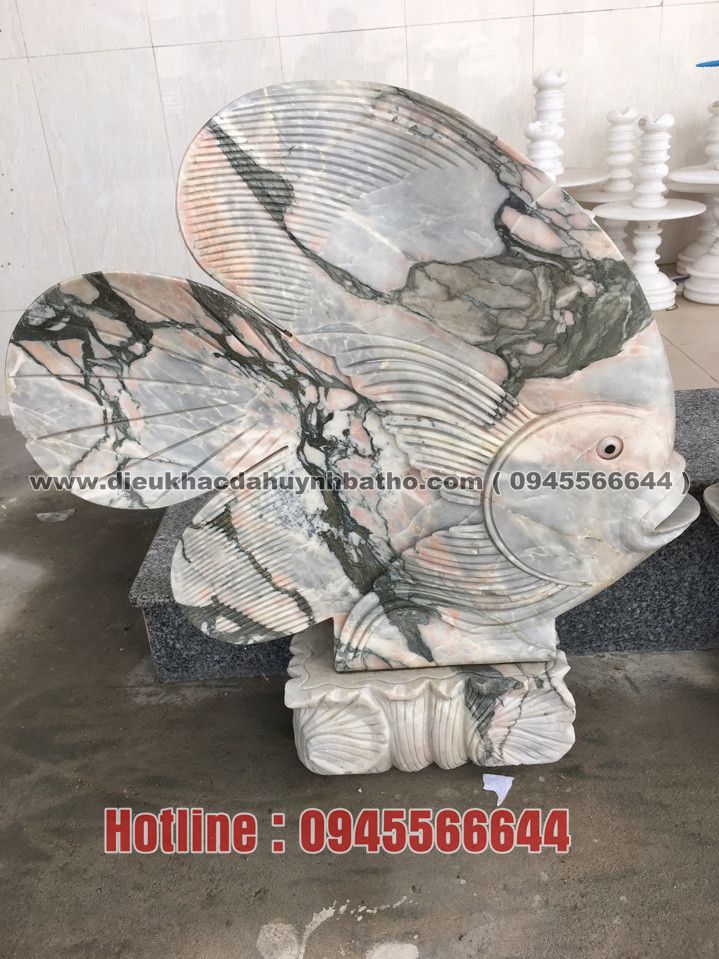 Tượng Cá bằng đá