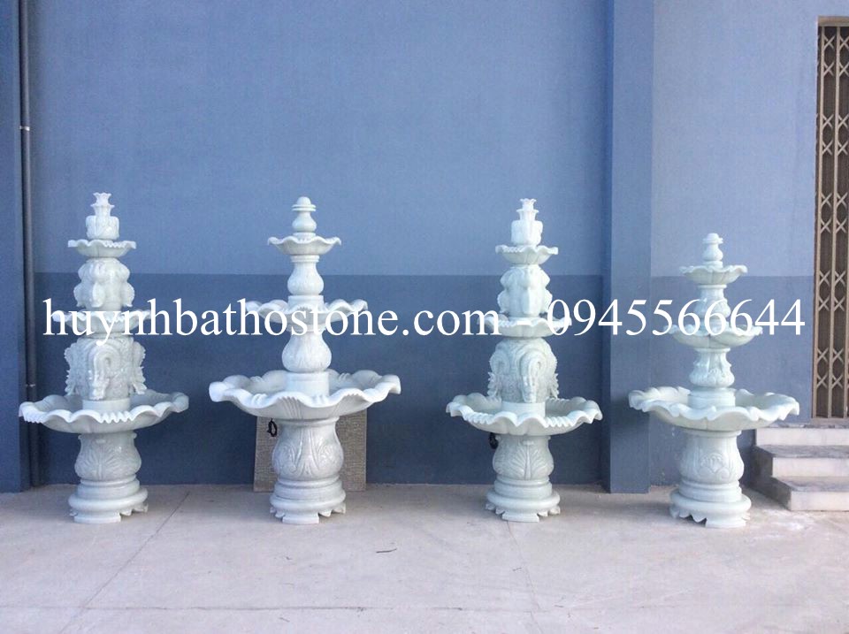 Tháp nước đá trắng nguyên khối