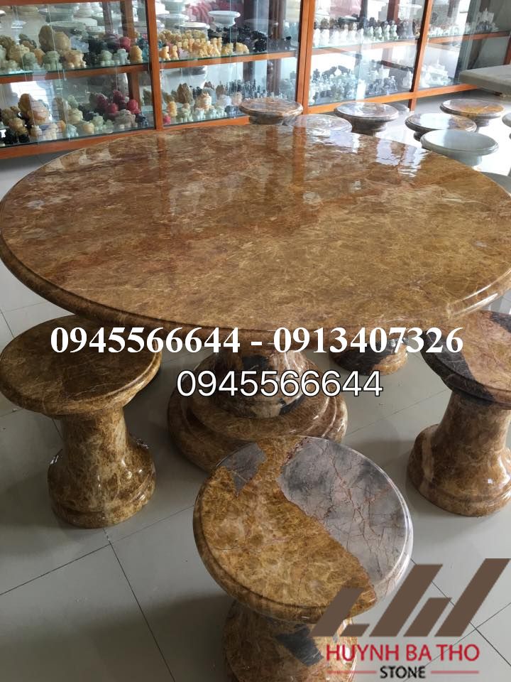 Bộ bàn ghế đá vân vàng