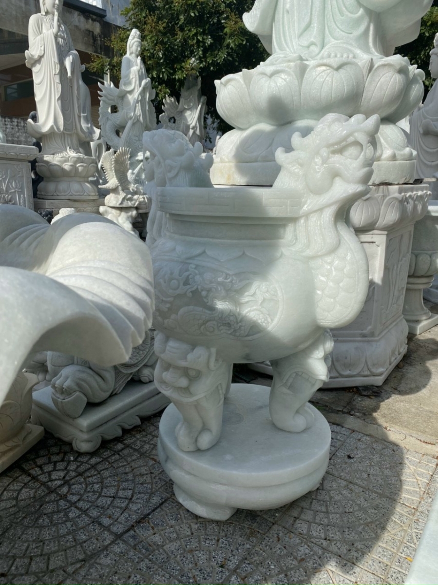 lư hương bằng đá 